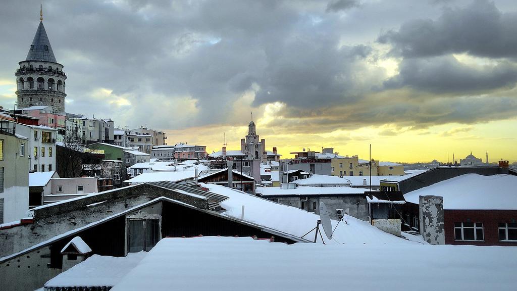 אכסניה Galata West